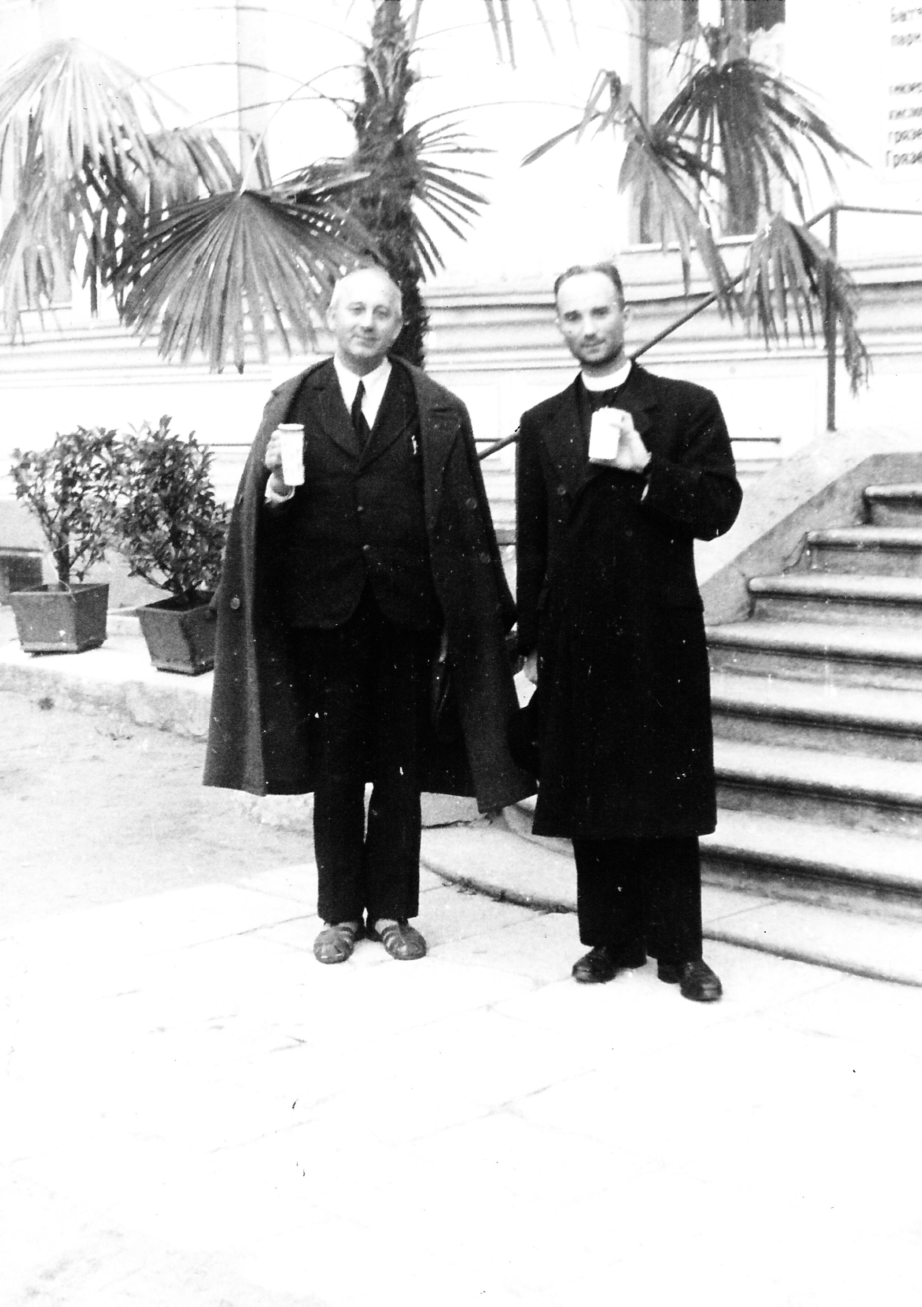 P. Dominik se strýcem Josefem v Karlových Varech 1947