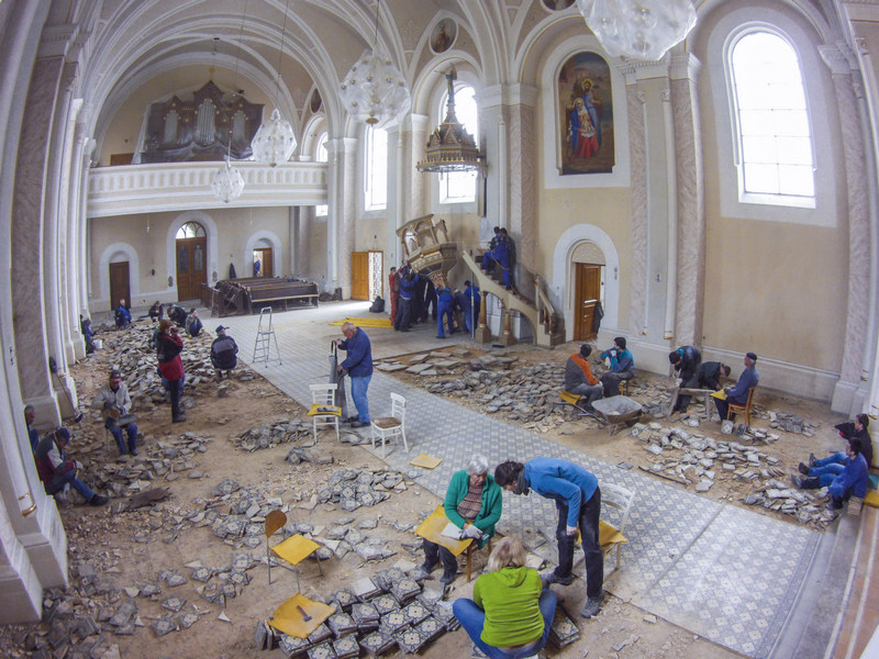 Video z průběhu prací rekonstrukce kostela